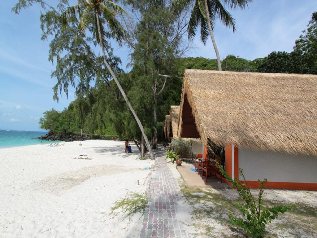 Coral Island Resort Phuket Exterior photo